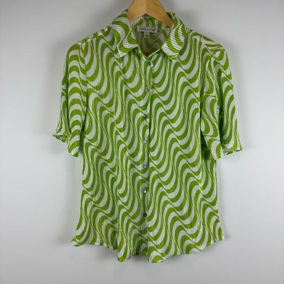 She + Sky Tops - She + Sky Green and White Wave Retro Pattern Shirt